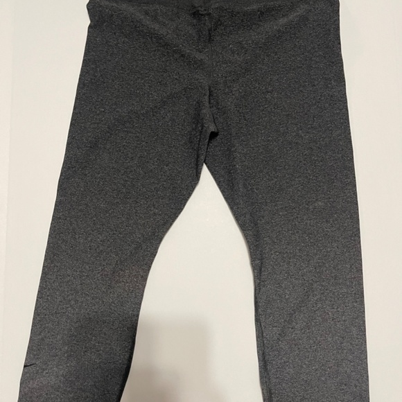 Nike - Picture 2 of 2